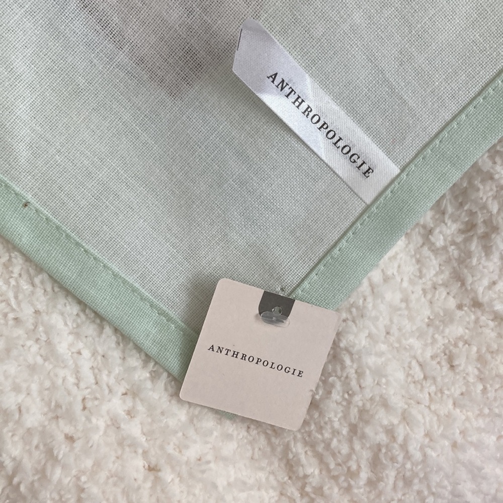 Towel from💕Anthropologie… Holiday edition.. let it snow💕 - Picture 9 of 12